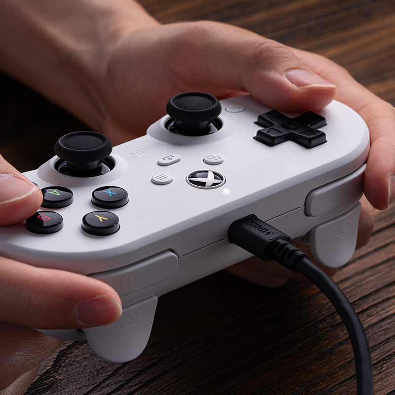 8BitDo Pro 2 Wired Controller for Xbox (Hall Effect joysticks) - Controller Edition with Practical Input Features