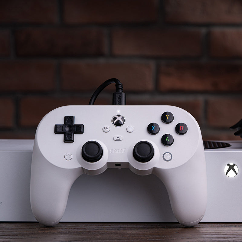 8BitDo Pro 2 Wired Controller for Xbox (Hall Effect joysticks) - Controller Edition with Practical Input Features